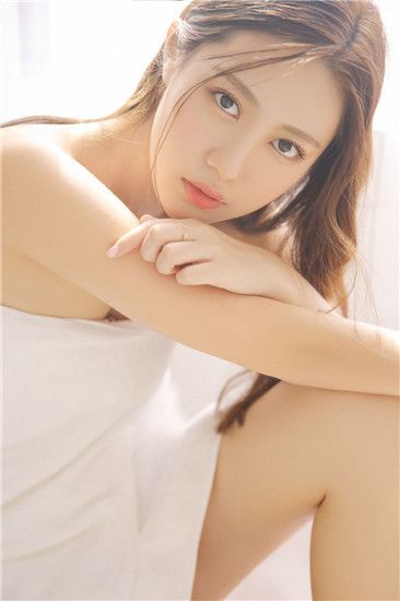 一区二三区国产好的精华液最新版：是一款收录了2023高热度高播放量的智能观影软件！